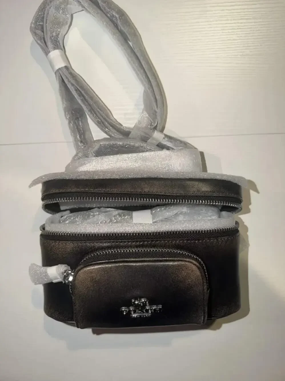NWT B7-013 Coach Rainer Crossbody Bag 18 With Pocket In Loved Leather CEO25
